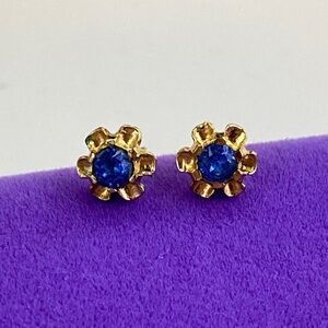 💛 Gold Plated Blue CZ Flower Stud Earrings